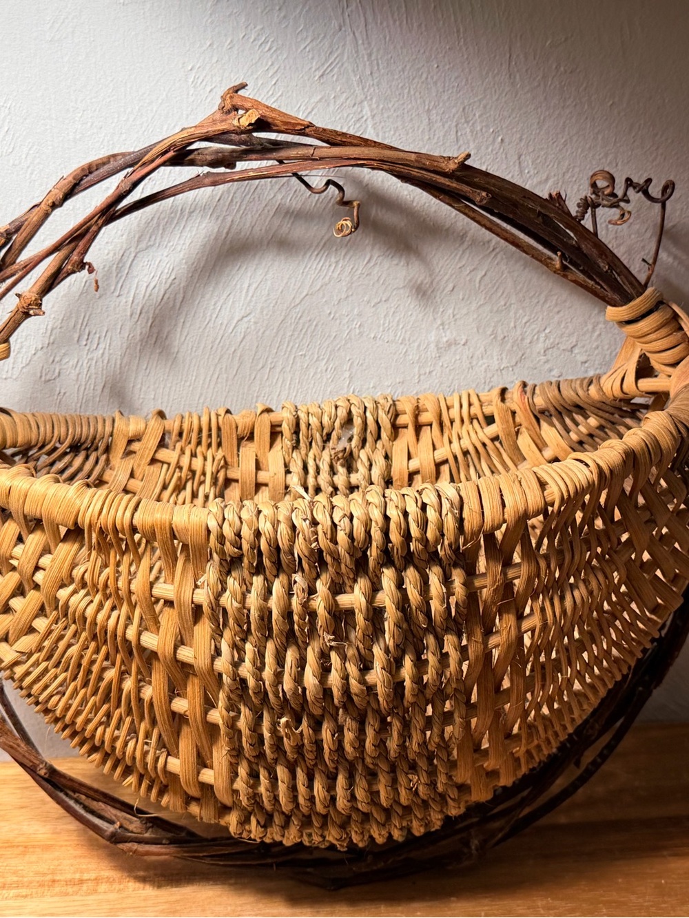 Vintage Handwoven Wicker Basket with Vine Handle - Natural Tan - Picture 2 of 11